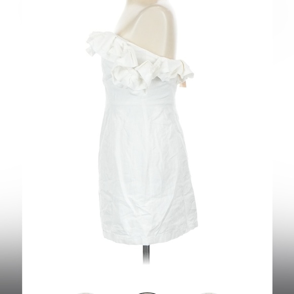 Superdown Emery Off The Shoulder Dress White/Cream Ruffle XS NEW - Picture 6 of 9